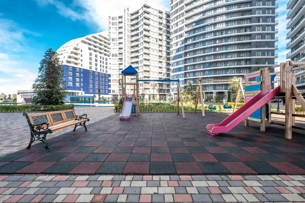White Sails Residential Hotel Batumi Exterior foto